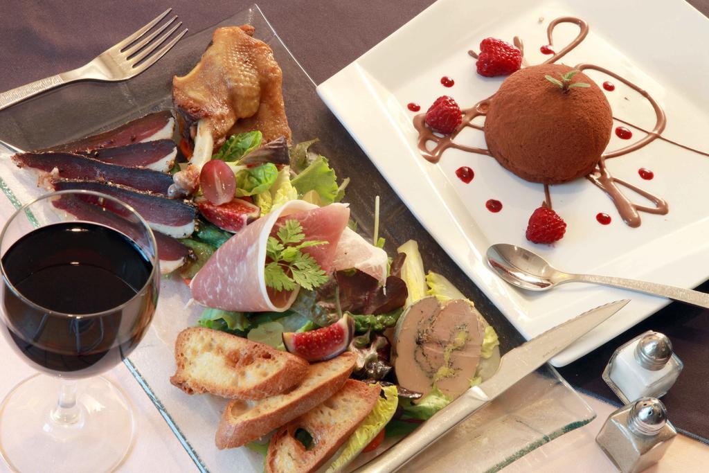 Hotel Le Relais Des Champs อูเชนี-เลส์-แบงส์ ภายนอก รูปภาพ