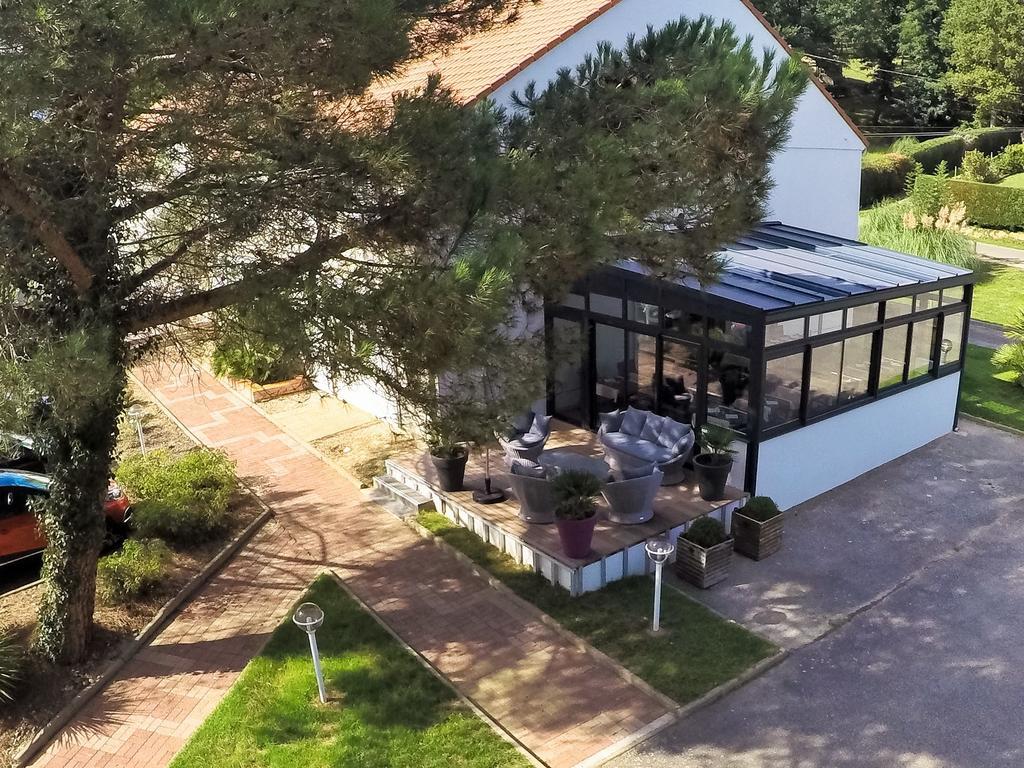 Hotel Le Relais Des Champs อูเชนี-เลส์-แบงส์ ภายนอก รูปภาพ
