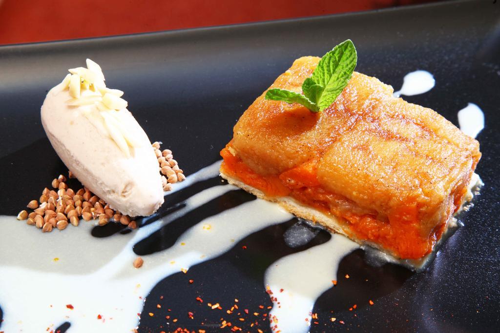 Hotel Le Relais Des Champs อูเชนี-เลส์-แบงส์ ภายนอก รูปภาพ
