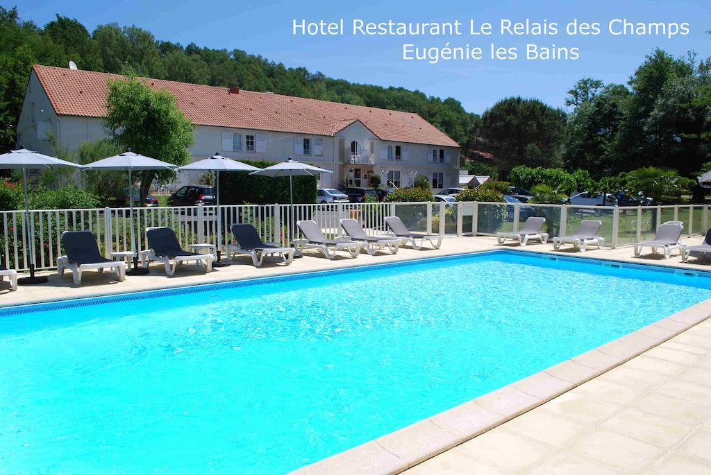 Hotel Le Relais Des Champs อูเชนี-เลส์-แบงส์ ภายนอก รูปภาพ