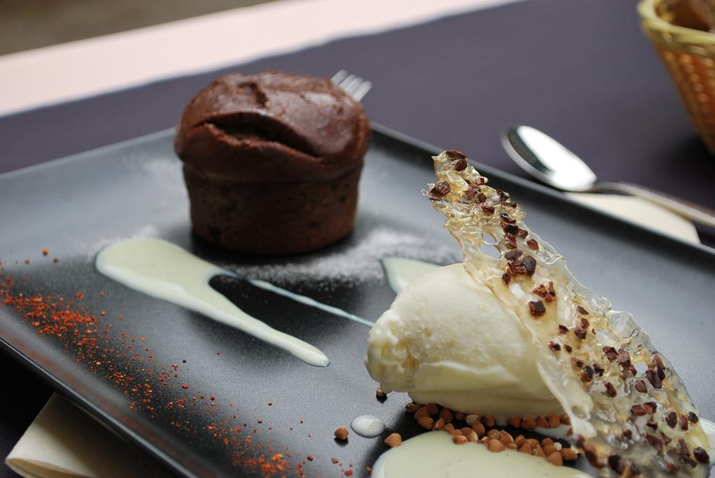 Hotel Le Relais Des Champs อูเชนี-เลส์-แบงส์ ภายนอก รูปภาพ