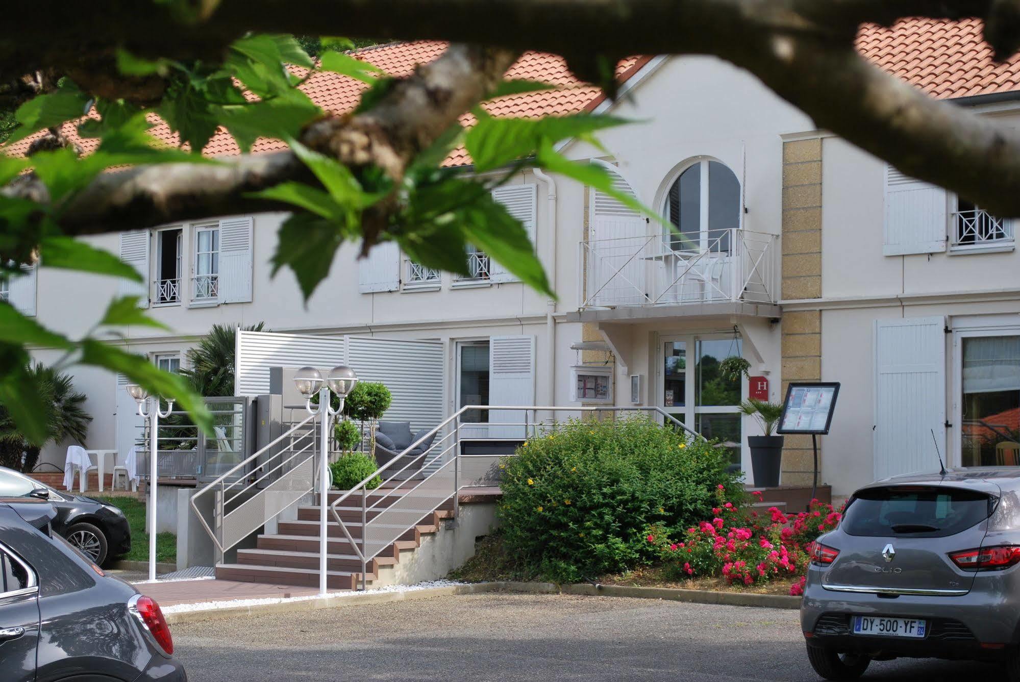 Hotel Le Relais Des Champs อูเชนี-เลส์-แบงส์ ภายนอก รูปภาพ
